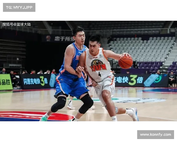 CBA夏季转会首日惊现亿元合同 自由市场热度大幅攀升 CBA夏季转会首日惊现亿元合同 自由市场热度大幅攀升
