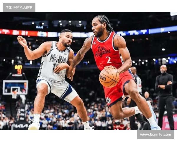 小马新秀莱昂纳德拜师佩顿目标冲击2026年NBA状元秀荣耀 小马新秀莱昂纳德拜师佩顿目标冲击2026年NBA状元秀荣耀
